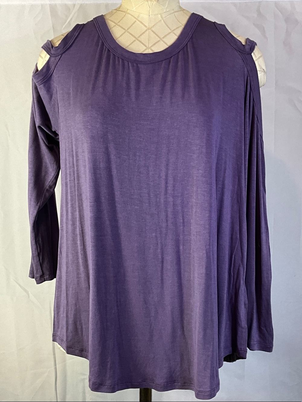 mts Long Sleeve Cold Shoulder Purple Top lightweight size medium NWOT